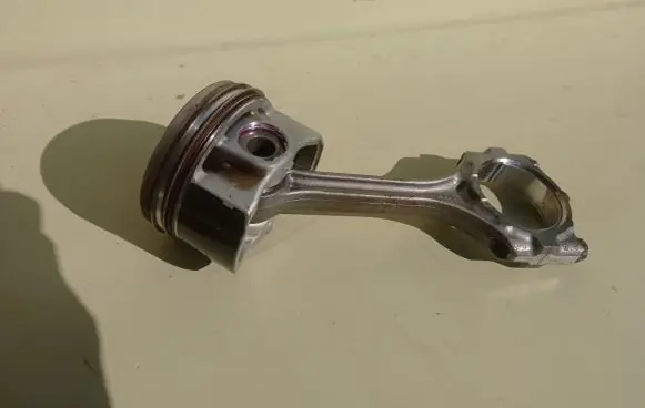 Lexus NX Piston with connecting rod