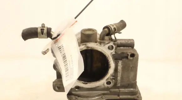 Toyota Avensis T250 Throttle body valve 2203028050