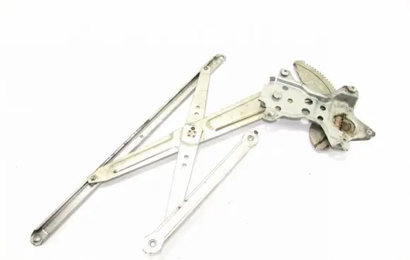Suzuki SX4 Front window lifting mechanism without motor