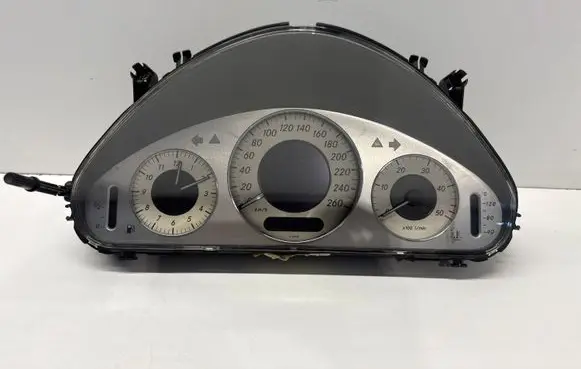 Mercedes-Benz E W211 Speedometer (instrument cluster) A2115403611 110080004027