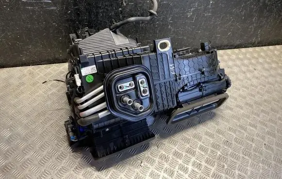 Polestar 4 Interior heater climate box assembly housing P8893771758
