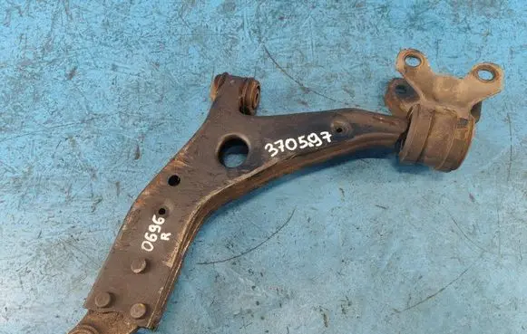 Ford Escape III Front lower control arm/wishbone CV6Z3078C