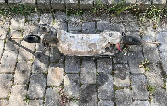 Volkswagen Touran I Steering rack 7805501221 1K1423981G