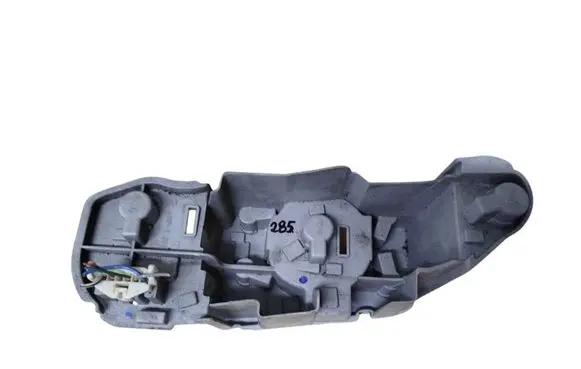 Toyota Corolla Verso E121 Tail light bulb cover holder 
