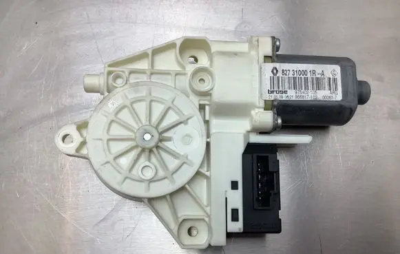 Renault Laguna III Rear door window regulator motor 827310001R 978402105 966817102