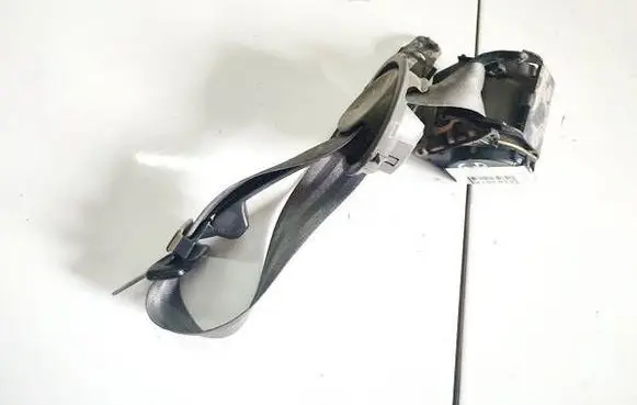 Audi A6 S6 C4 4A Rear seatbelt 00049597
