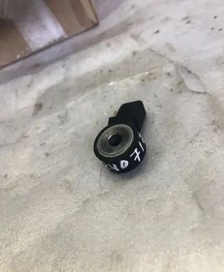 Audi Q3 F3 Detonation knock sensor 030905377d