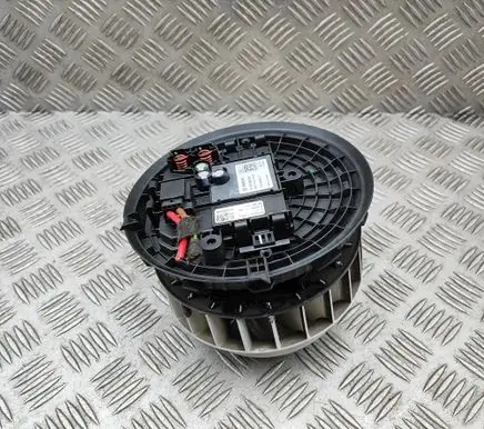 Mercedes-Benz C W205 Heater fan/blower 0130309002 F011500093