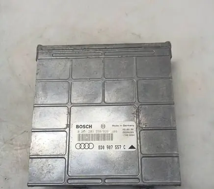 Audi A4 S4 B5 8D Engine control unit/module 0261203938 26SA4269 8D0907557C