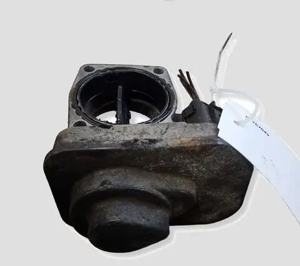 Opel Astra J Throttle valve 8981052101