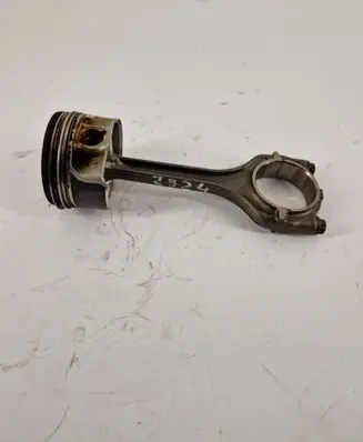 Volkswagen Golf Sportsvan Piston 71L66