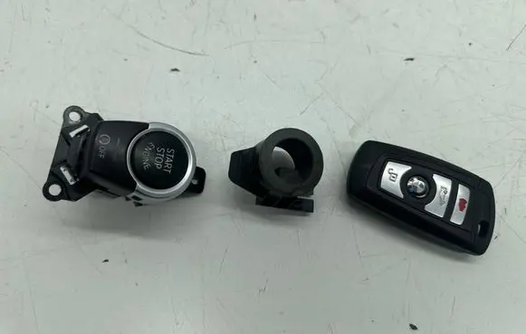 BMW 5 F10 F11 Ignition key/card 9225230