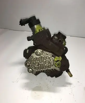 Opel Vivaro Fuel injection high pressure pump 0445010170 8200804288 0928400679