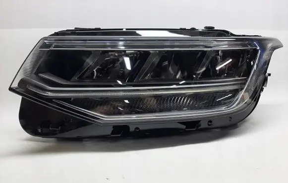 Volkswagen Tiguan Headlight/headlamp 5nb941035c