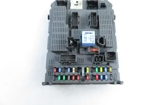Citroen C8 Central body control module 1400310480