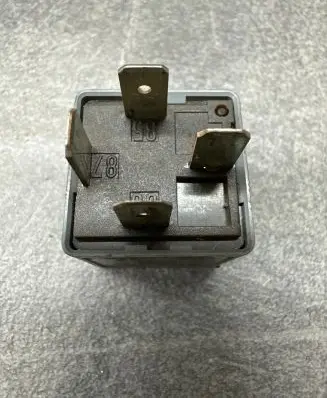 Audi A4 S4 B6 8E 8H Other relay 8D0951253A 23134B52X301 A6GF25