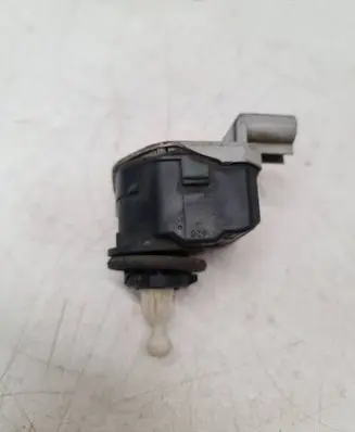 Opel Astra G Headlight level adjustment motor 90590665
