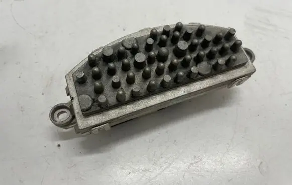 BMW 3 F30 F35 F31 Heater blower fan relay 9270254