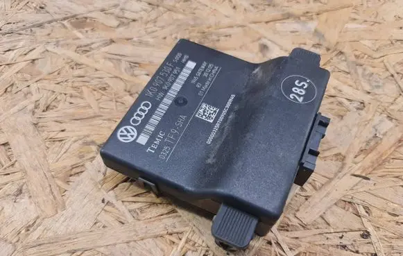 Skoda Octavia Mk2 (1Z) Gateway control module 1K0907530F 1K0907951