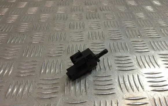 Clutch pedal sensor