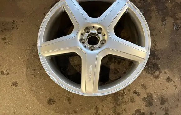 Mercedes-Benz R AMG W251 R21 alloy rim A2514012902