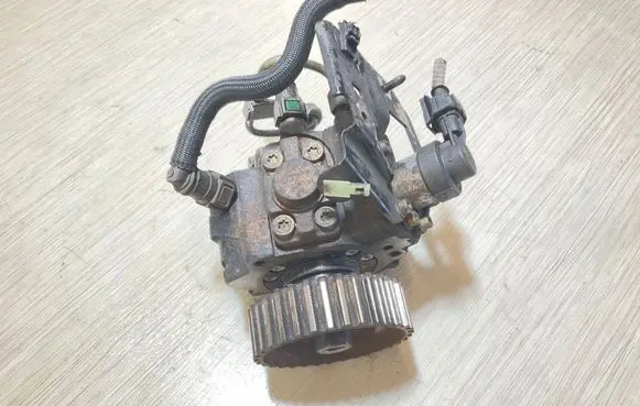 Mazda 3 I Fuel injection high pressure pump 0445010102
