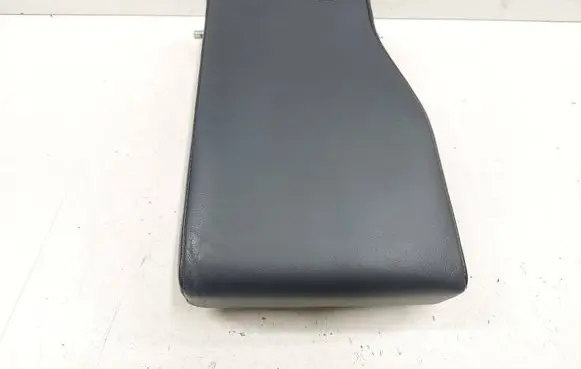 Peugeot 4007 Rear seat armrest 
