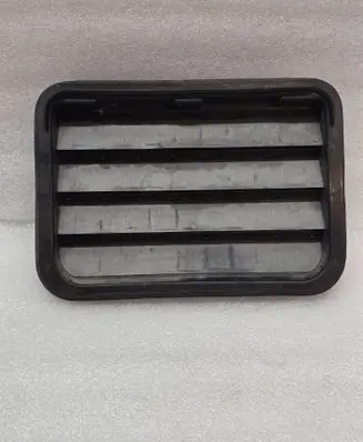 Mercedes-Benz GL X166 Quarter panel pressure vent A1668300642
