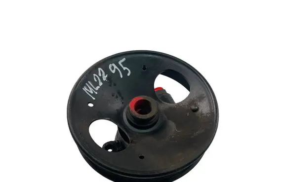 Volvo 460 Power steering pump 3470031