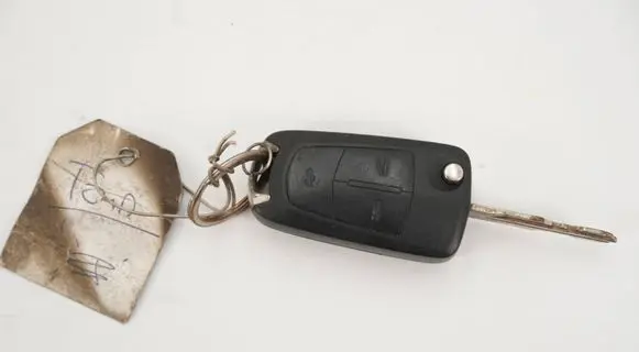 Chevrolet Cruze Ignition key/card E4116RA000043