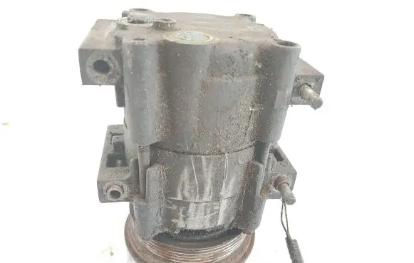 Volvo S40, V40 Air conditioning (A/C) compressor (pump) 19D629AB