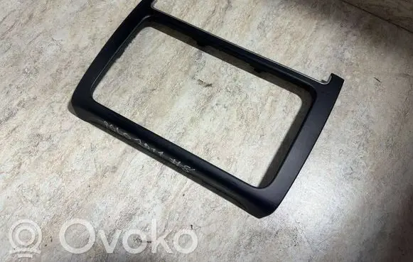 Volkswagen Polo V 6R Radio/GPS head unit trim 6R0858069