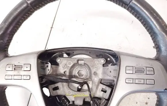 Steering wheel buttons/switches