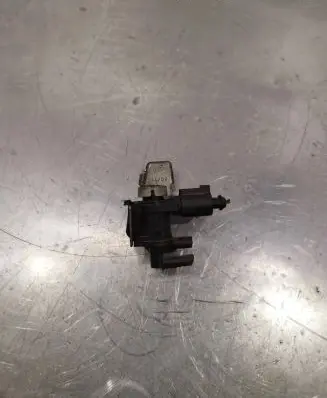 Volkswagen Polo V 6R Turbo solenoid valve 1K0906283A