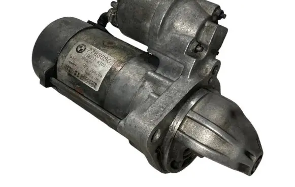BMW 5 E60 E61 Starter motor 7788680