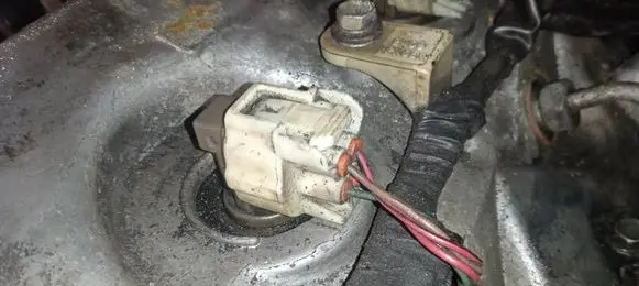 Toyota Avensis Verso Fuel injector 4KONTAKTU