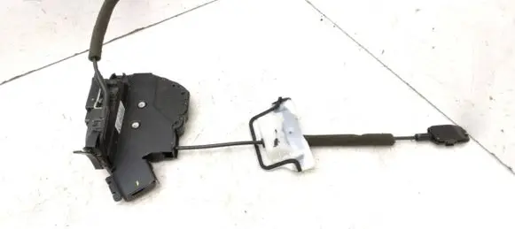 Renault Latitude (L70) Front door lock 805020021R A066070 4062717903