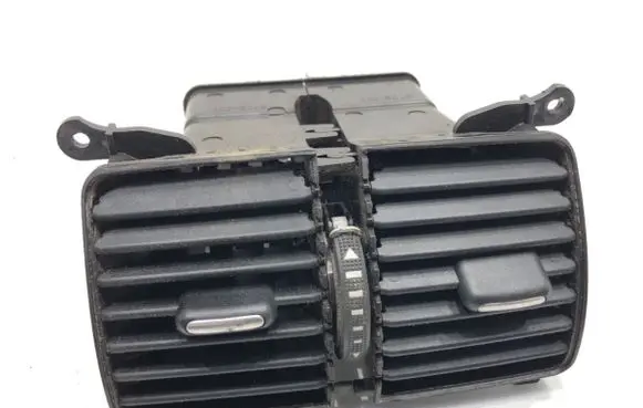 Volkswagen PASSAT B7 Rear air vent grill 3AA819203