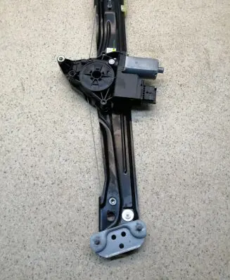 Citroen C3 Aircross Front door window regulator with motor 39187596