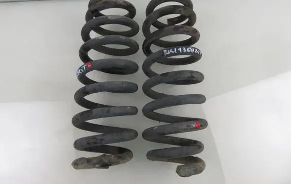 Suzuki Grand Vitara II Rear coil spring 