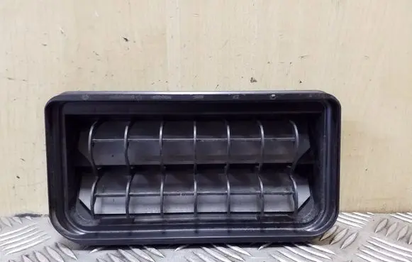 Volkswagen Eos Quarter panel pressure vent 3C0819465