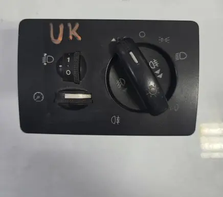 Ford Focus C-MAX Light switch 3M5T13A024BA