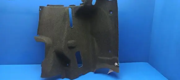 Trunk/boot lower side trim panel