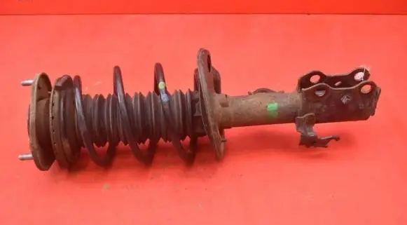 Toyota Auris E180 Front shock absorber/damper