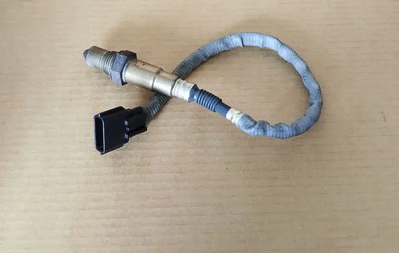 Renault Trafic III (X82) Lambda probe sensor 226A41733R H8201395330 0281004221
