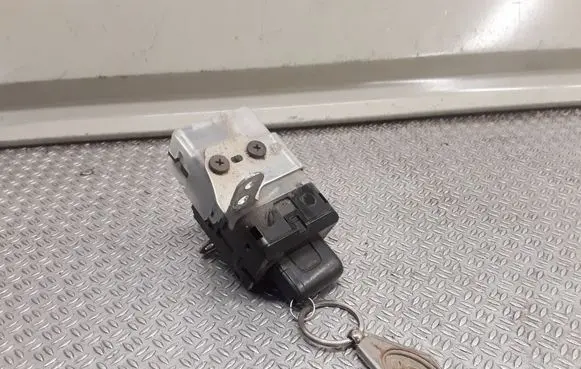 Toyota Corolla Verso AR10 Ignition lock 626399000