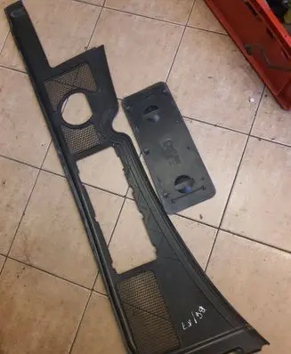 Audi A4 S4 B7 8E 8H Wiper trim 8E1819422 8E1819447A