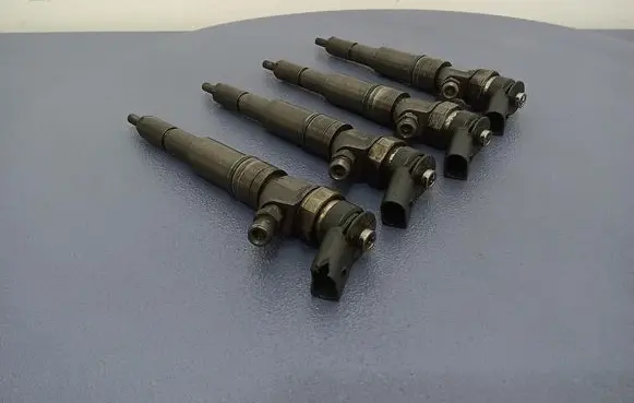 BMW 3 E46 Fuel injector 0445110080