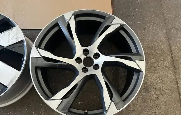 Volvo XC90 R22 alloy rim 31454204