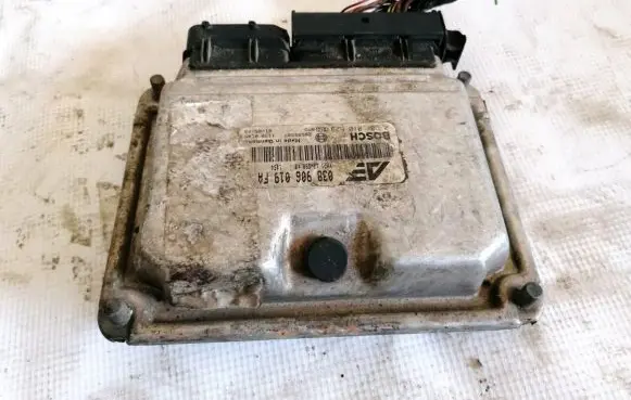 Ford Galaxy Engine control unit/module 038906019fa 0231010629